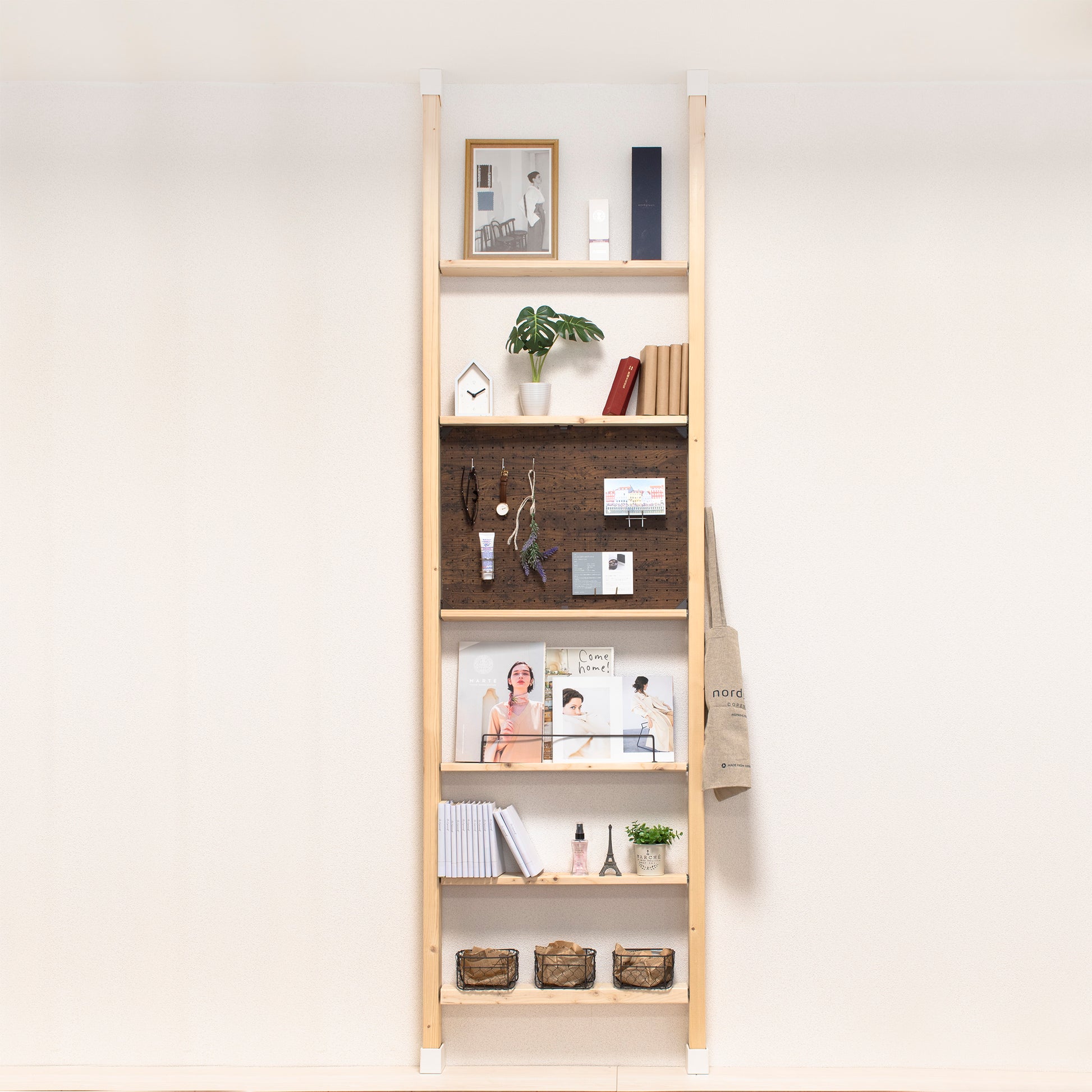 有孔ボード ボードブラケット|【ディアウォール公式ショップ】賃貸マンションでも安心。壁に穴をあけずにオリジナルの壁面収納をDIY